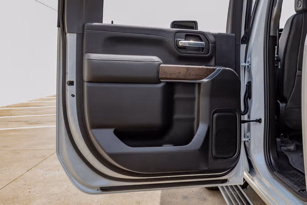 2021 GMC Sierra 3500HD Denali Crew Cab Image 37