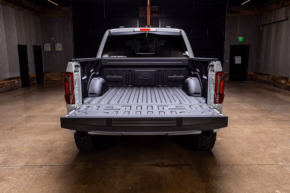 2026 Ford F-150 Lariat SuperCrew Image 9