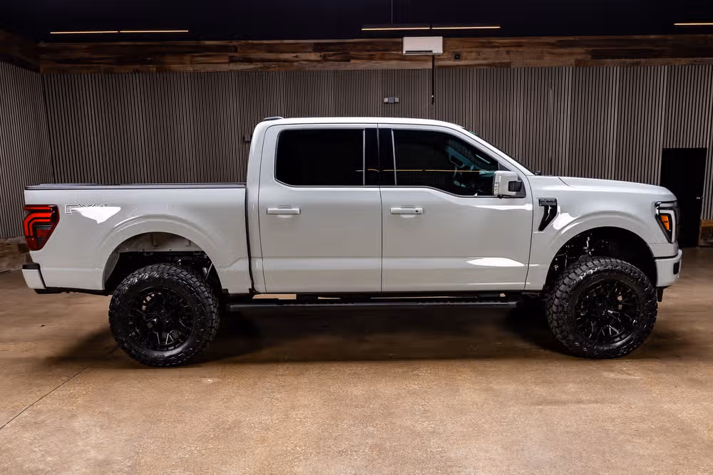 2026 Ford F-150 Lariat SuperCrew Image 11