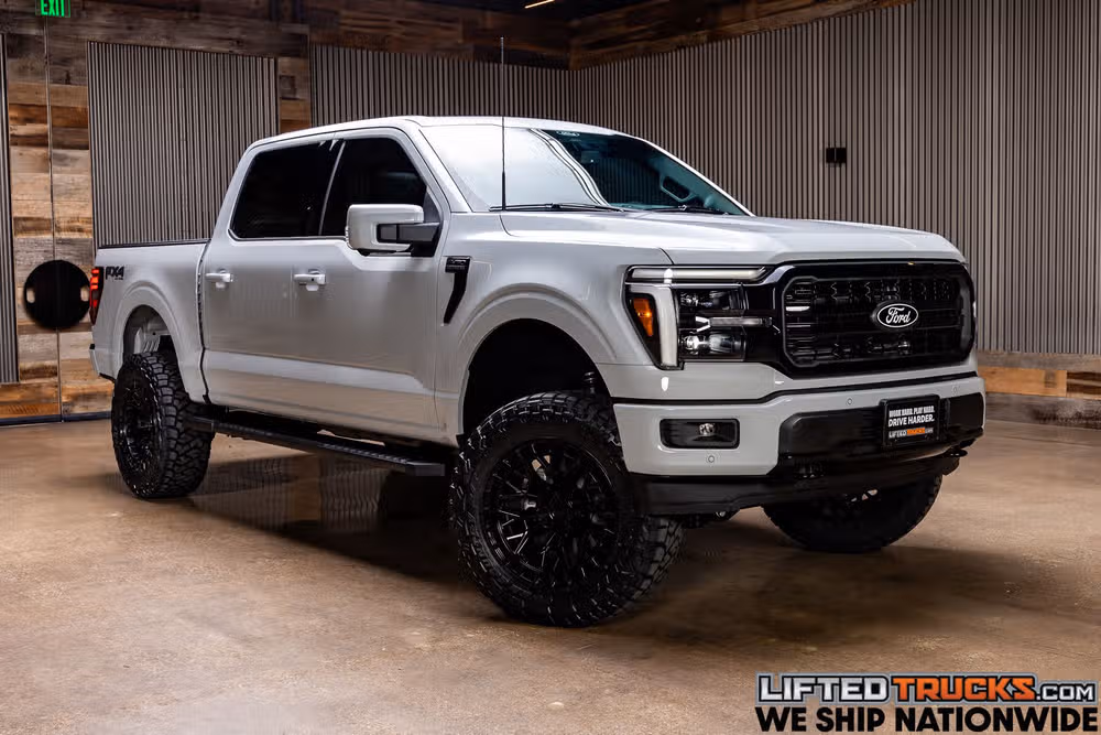 2026 Ford F-150 Lariat SuperCrew Image 1