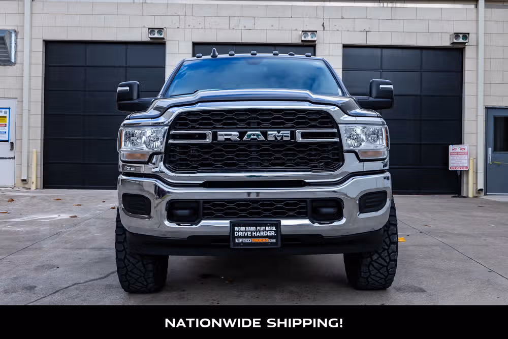 2024 Ram 3500 Tradesman Crew Cab Image 4