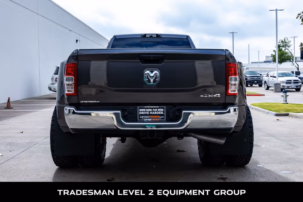 2024 Ram 3500 Tradesman Crew Cab Image 8