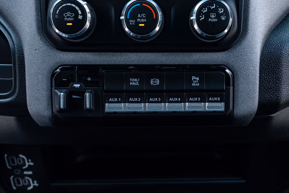 2024 Ram 3500 Tradesman Crew Cab Image 28