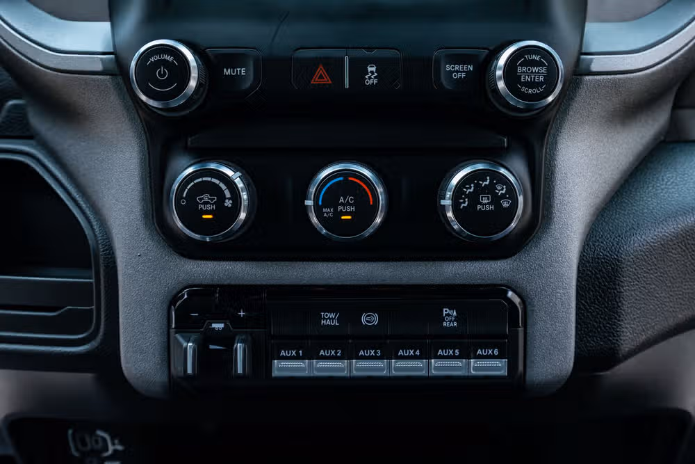 2024 Ram 3500 Tradesman Crew Cab Image 27