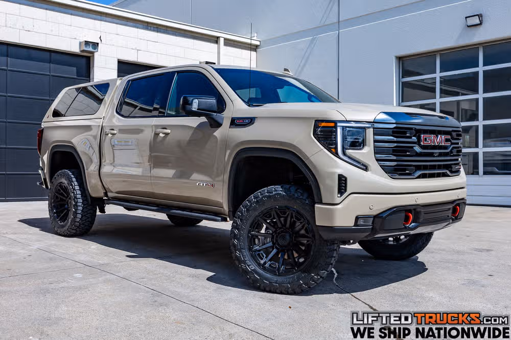 2022 GMC Sierra 1500 AT4 Crew Cab Image 1