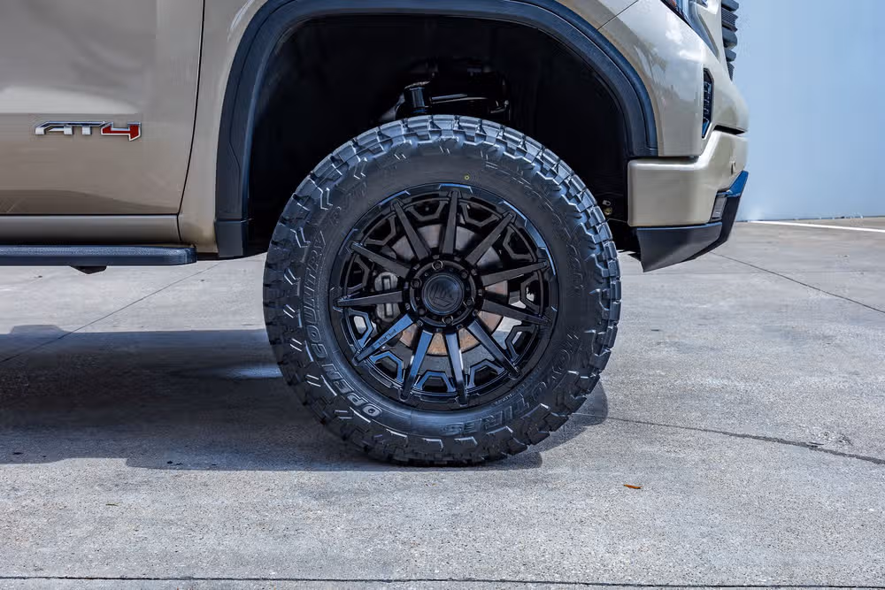 2022 GMC Sierra 1500 AT4 Crew Cab Image 12