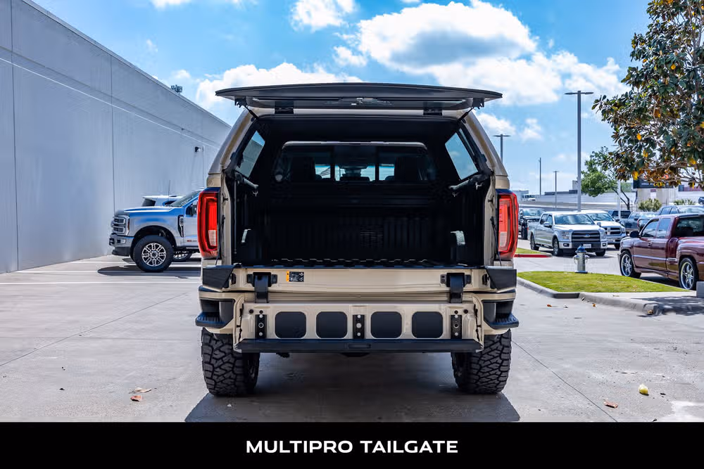 2022 GMC Sierra 1500 AT4 Crew Cab Image 9