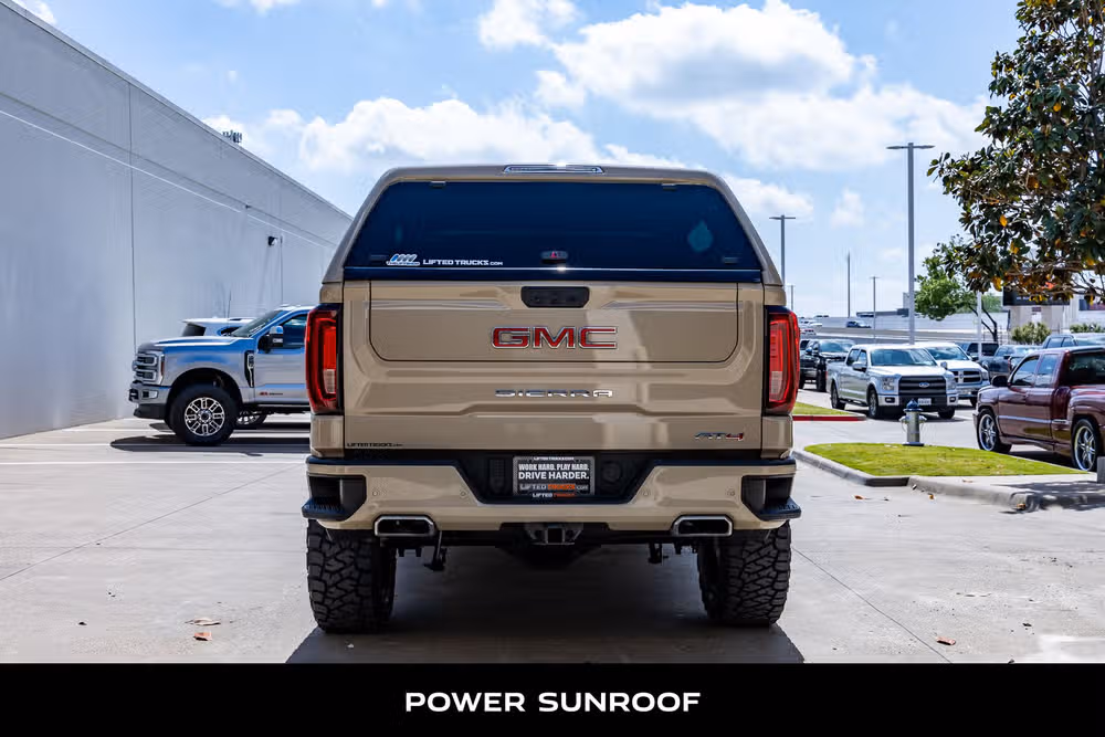 2022 GMC Sierra 1500 AT4 Crew Cab Image 8