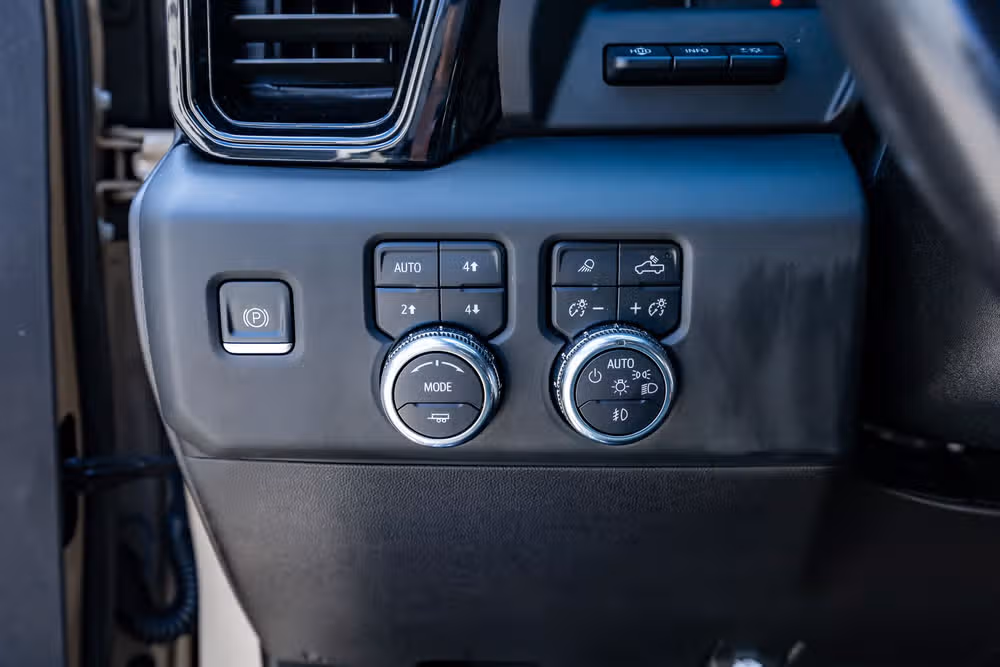 2022 GMC Sierra 1500 AT4 Crew Cab Image 22