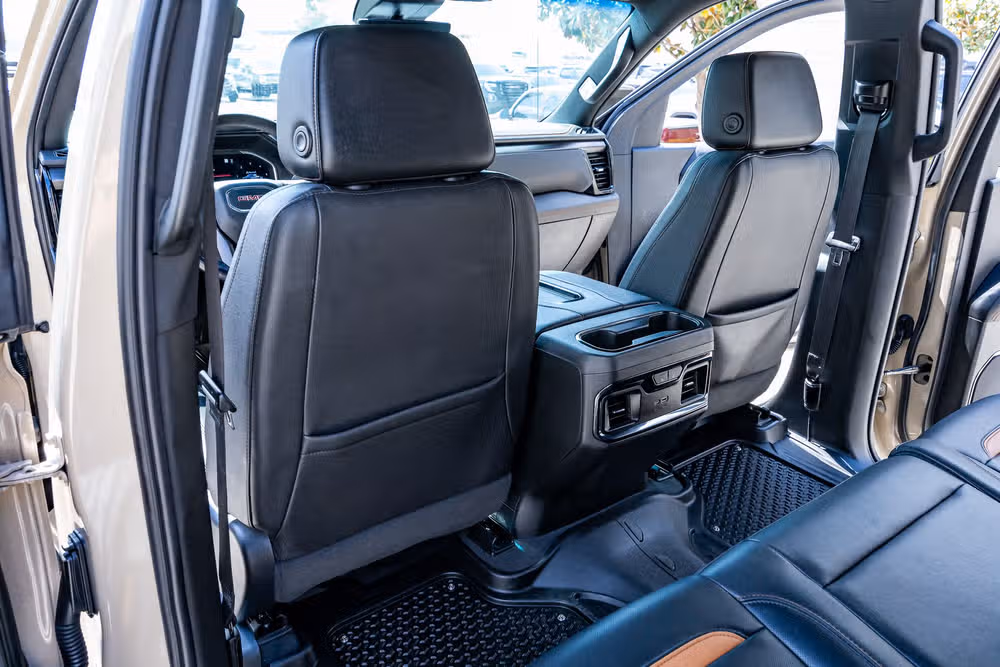 2022 GMC Sierra 1500 AT4 Crew Cab Image 34