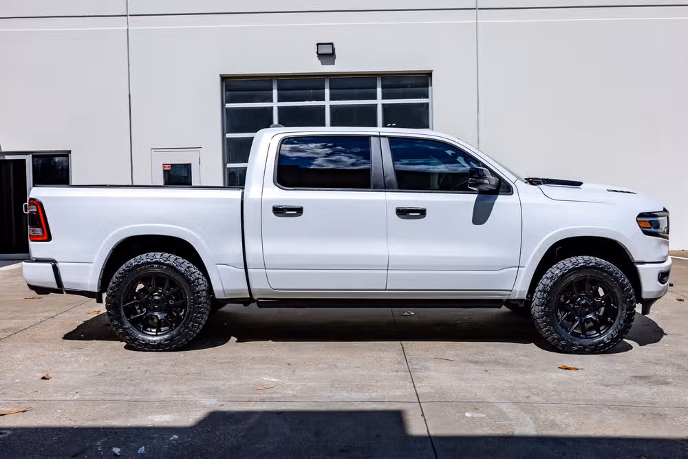 2024 Ram 1500 Limited Crew Cab Image 11