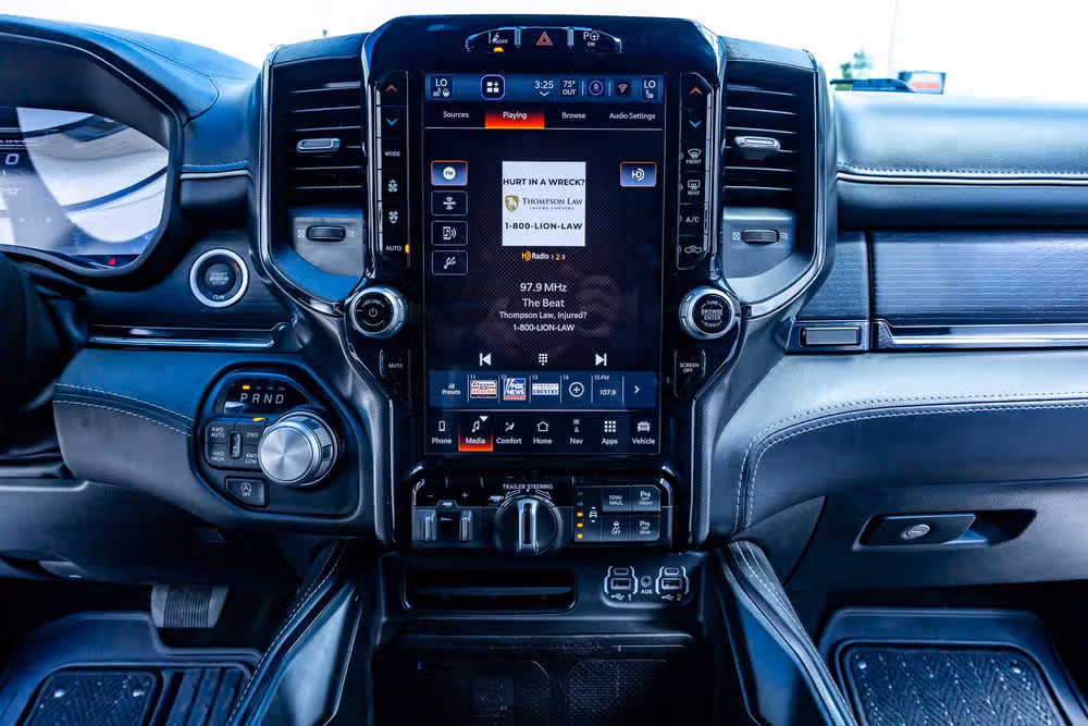 2024 Ram 1500 Limited Crew Cab Image 25