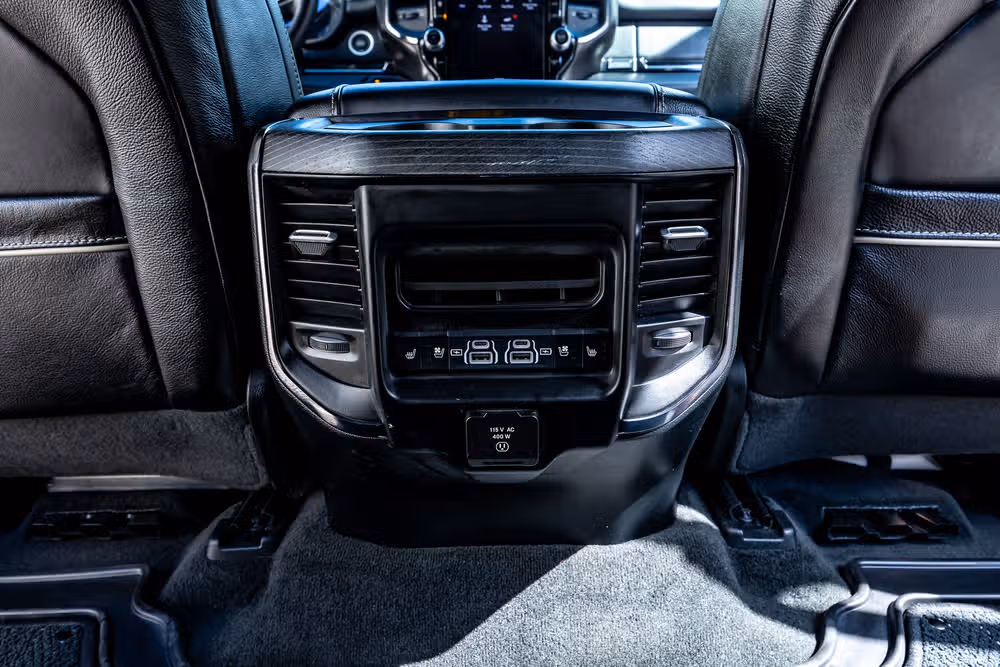2024 Ram 1500 Limited Crew Cab Image 34