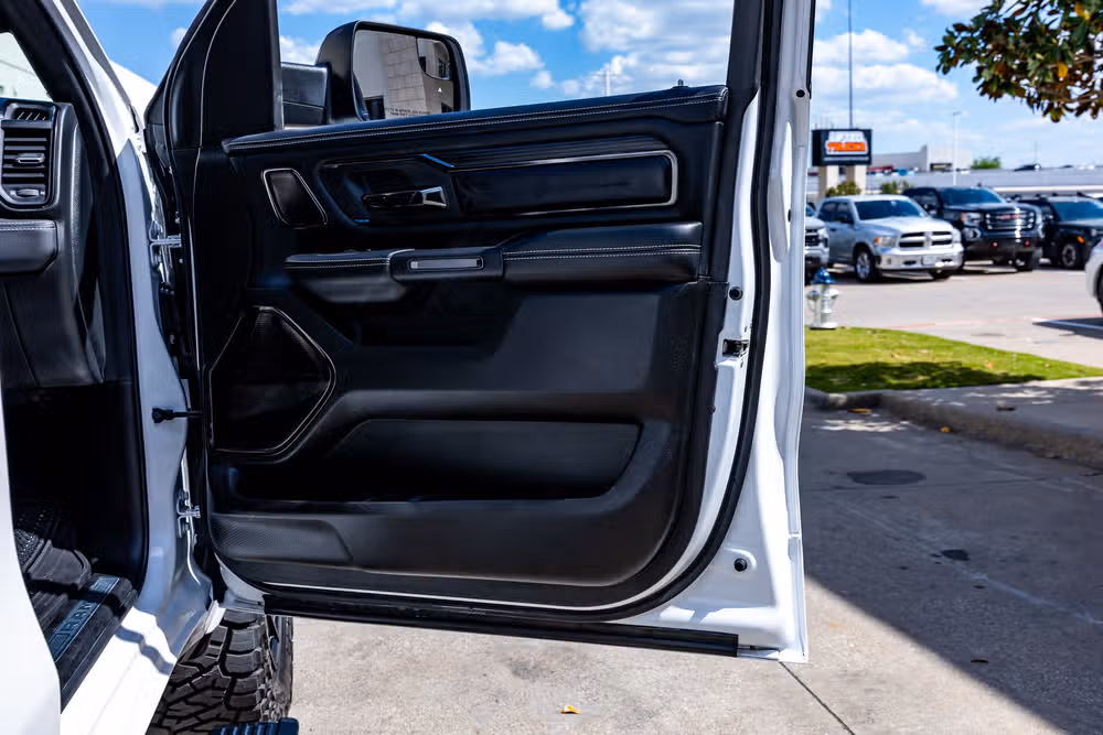 2024 Ram 1500 Limited Crew Cab Image 38