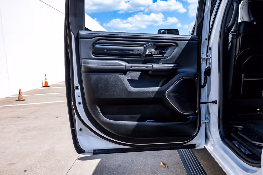 2024 Ram 1500 Limited Crew Cab Image 39
