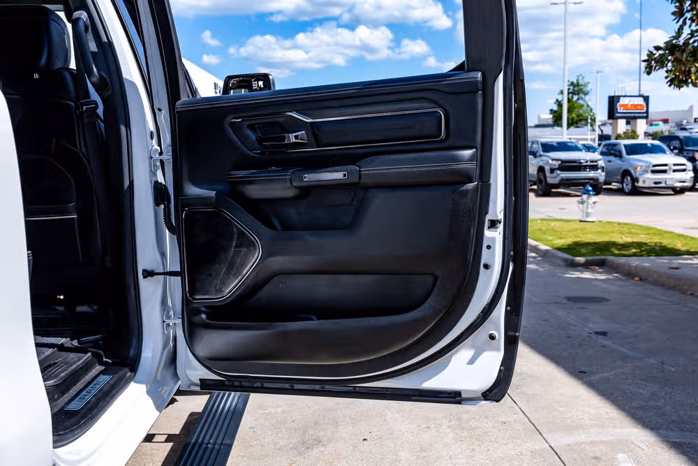 2024 Ram 1500 Limited Crew Cab Image 40