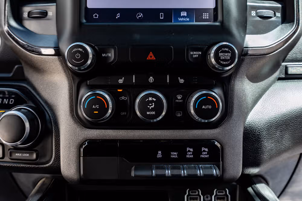 2023 Ram 1500 Big Horn Crew Cab Image 28