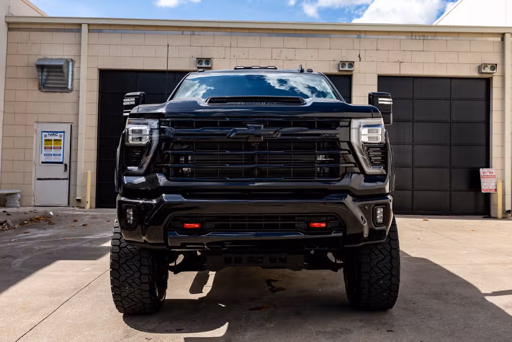 2026 Chevrolet Silverado 2500HD LT Crew Cab Image 2