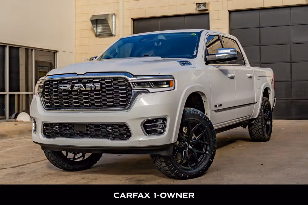 2025 Ram 1500 Tungsten Crew Cab Image 5