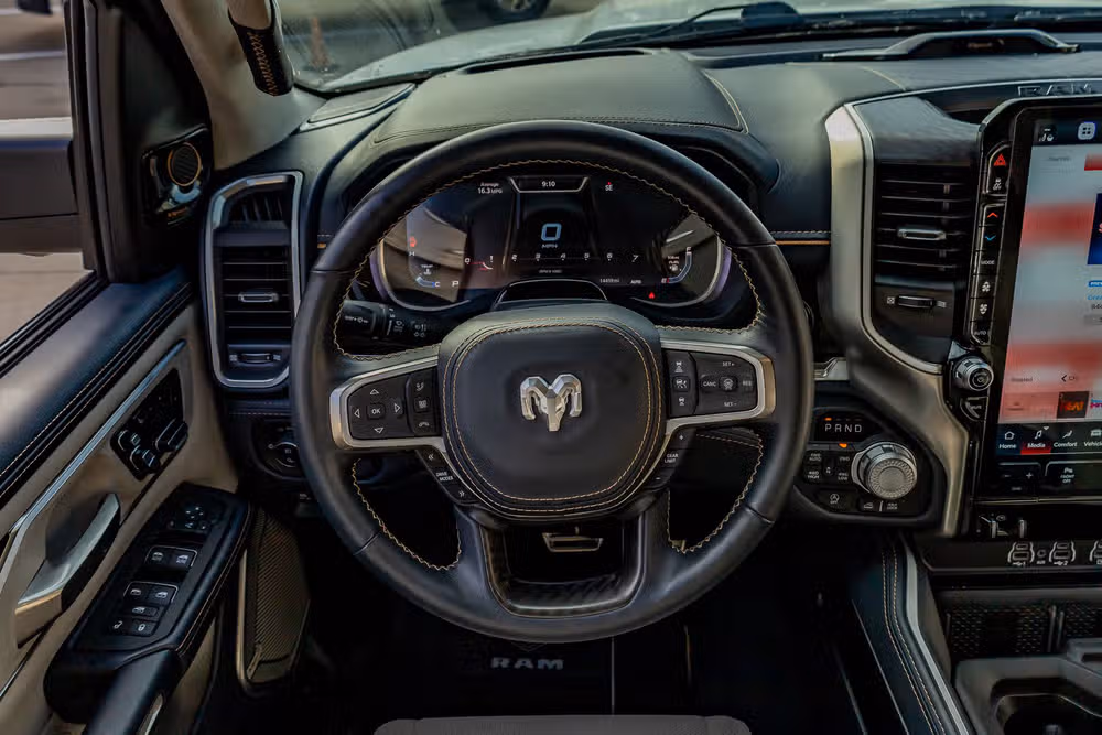 2025 Ram 1500 Tungsten Crew Cab Image 19