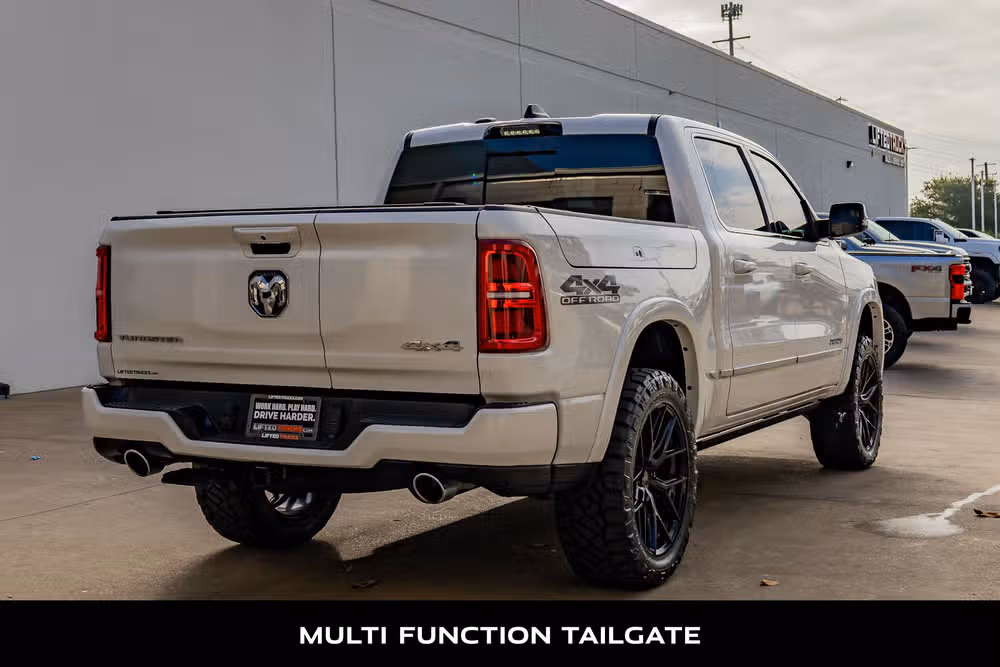 2025 Ram 1500 Tungsten Crew Cab Image 10