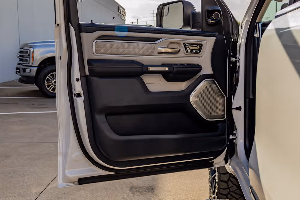 2025 Ram 1500 Tungsten Crew Cab Image 36