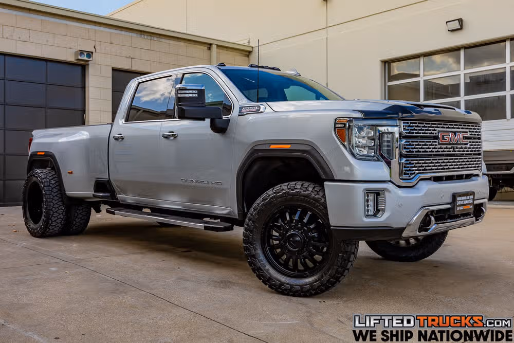 2020 GMC Sierra 3500HD Denali Crew Cab Image 1