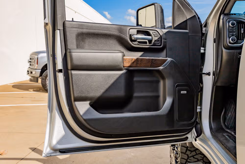 2020 GMC Sierra 3500HD Denali Crew Cab Image 36