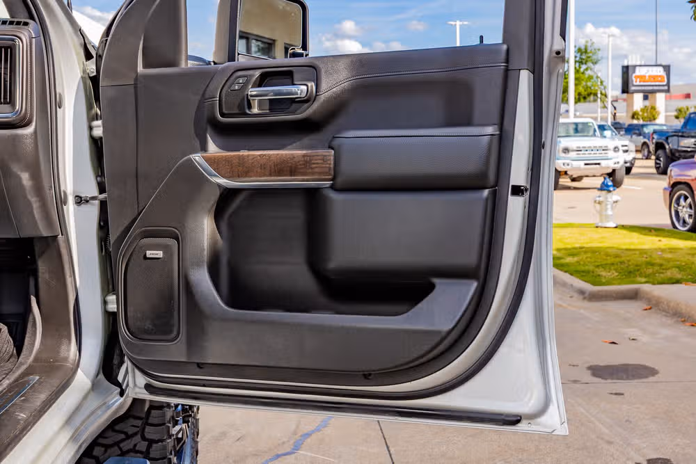 2020 GMC Sierra 3500HD Denali Crew Cab Image 37