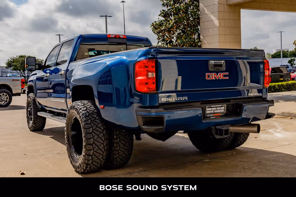 2015 GMC Sierra 3500HD Denali Crew Cab Image 7