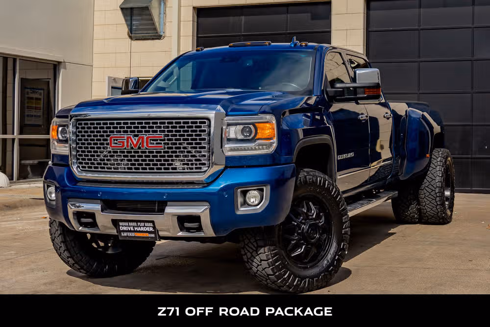 2015 GMC Sierra 3500HD Denali Crew Cab Image 5