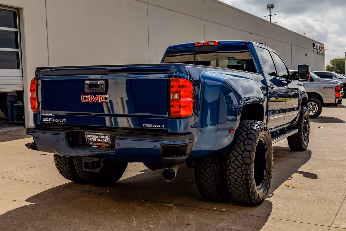 2015 GMC Sierra 3500HD Denali Crew Cab