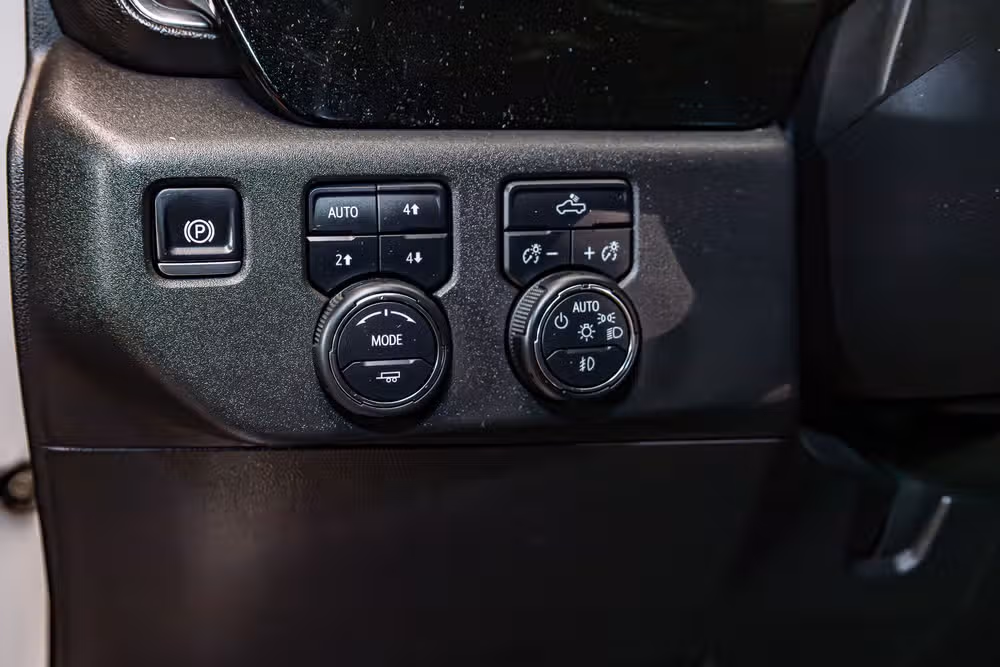 2024 Chevrolet Silverado 1500 LT Trail Boss Crew Cab Image 18