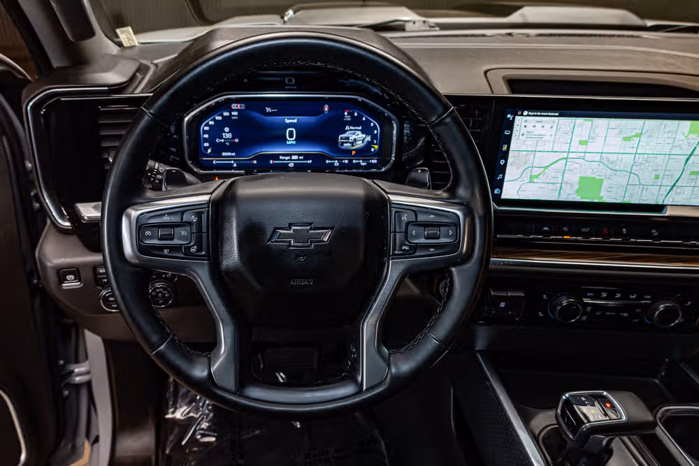 2024 Chevrolet Silverado 1500 LT Trail Boss Crew Cab Image 16