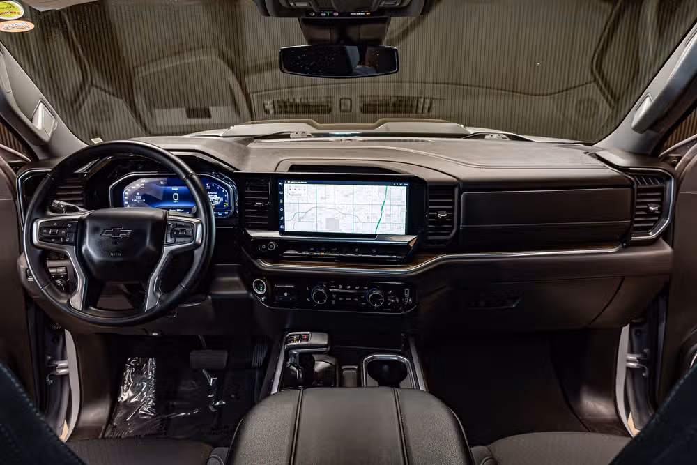 2024 Chevrolet Silverado 1500 LT Trail Boss Crew Cab Image 15