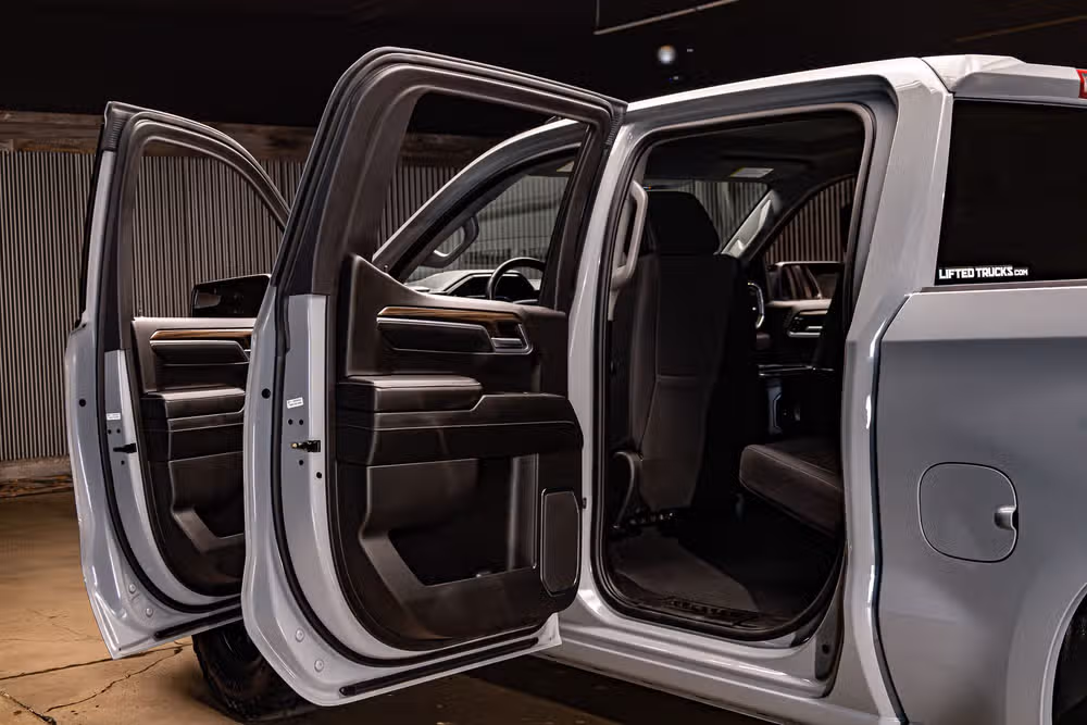 2024 Chevrolet Silverado 1500 LT Trail Boss Crew Cab Image 26