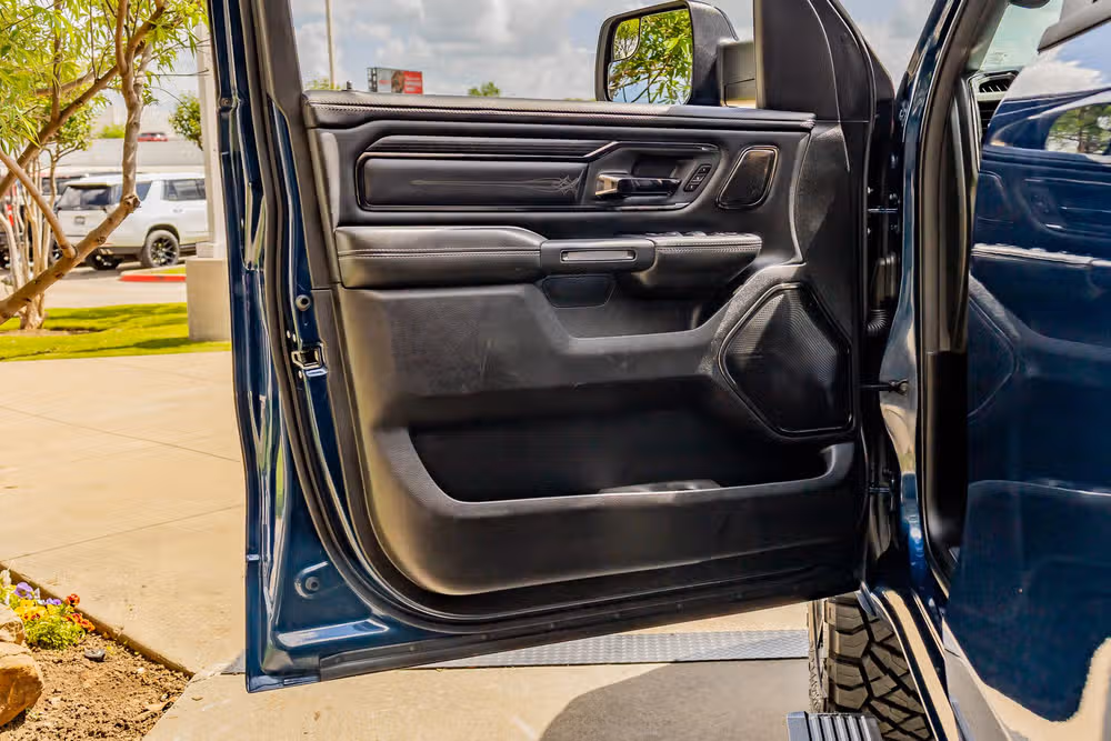 2024 Ram 1500 Limited Crew Cab Image 36