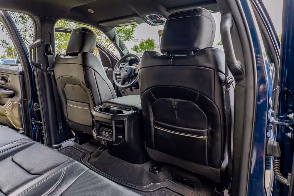 2024 Ram 1500 Limited Crew Cab Image 32