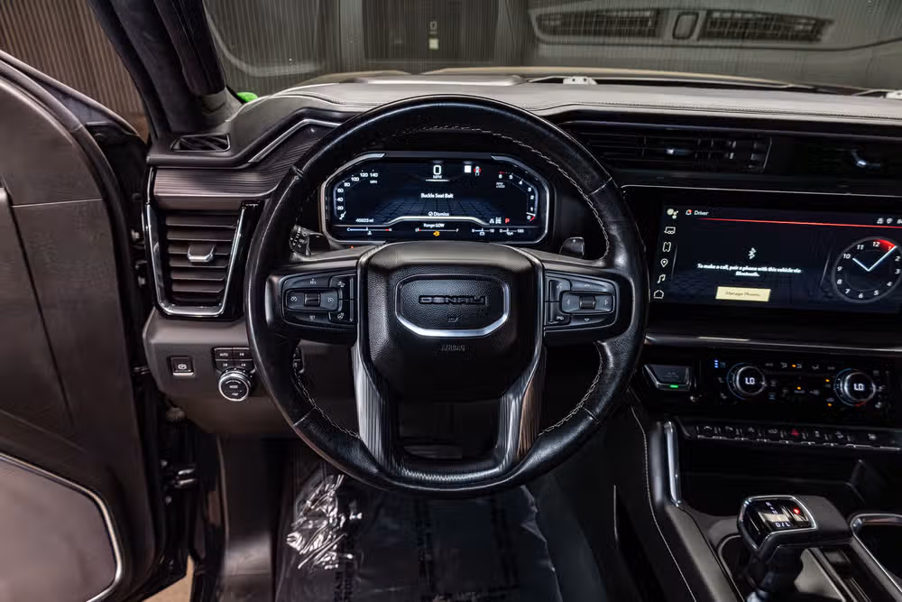2023 GMC Sierra 1500 Denali Ultimate Crew Cab Image 16
