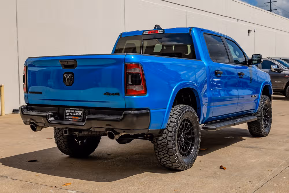 2023 Ram 1500 Big Horn Crew Cab Image 10