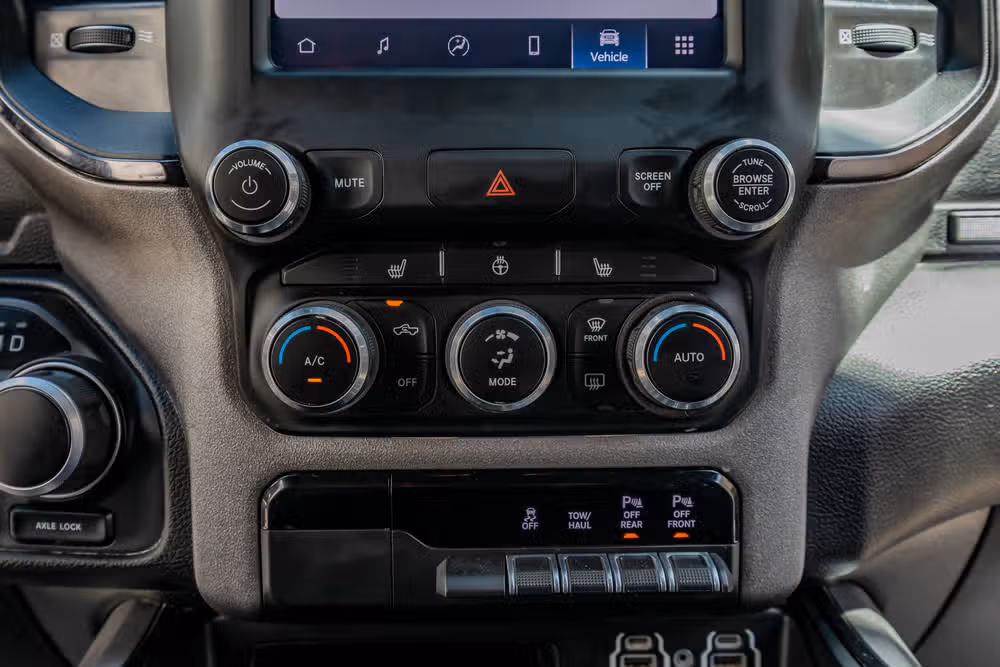 2023 Ram 1500 Big Horn Crew Cab Image 28