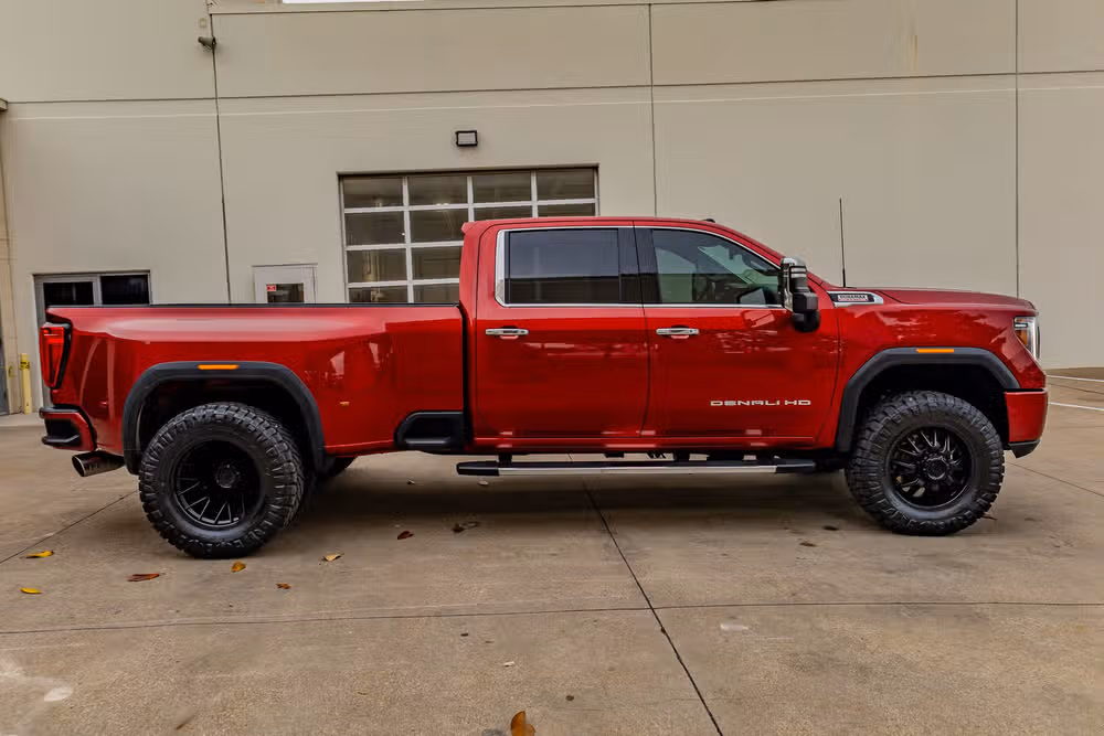 2022 GMC Sierra 3500HD Denali Crew Cab Image 11