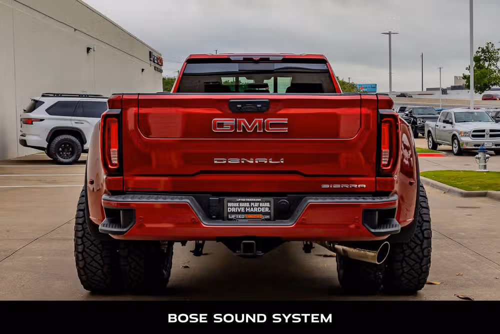 2022 GMC Sierra 3500HD Denali Crew Cab Image 8