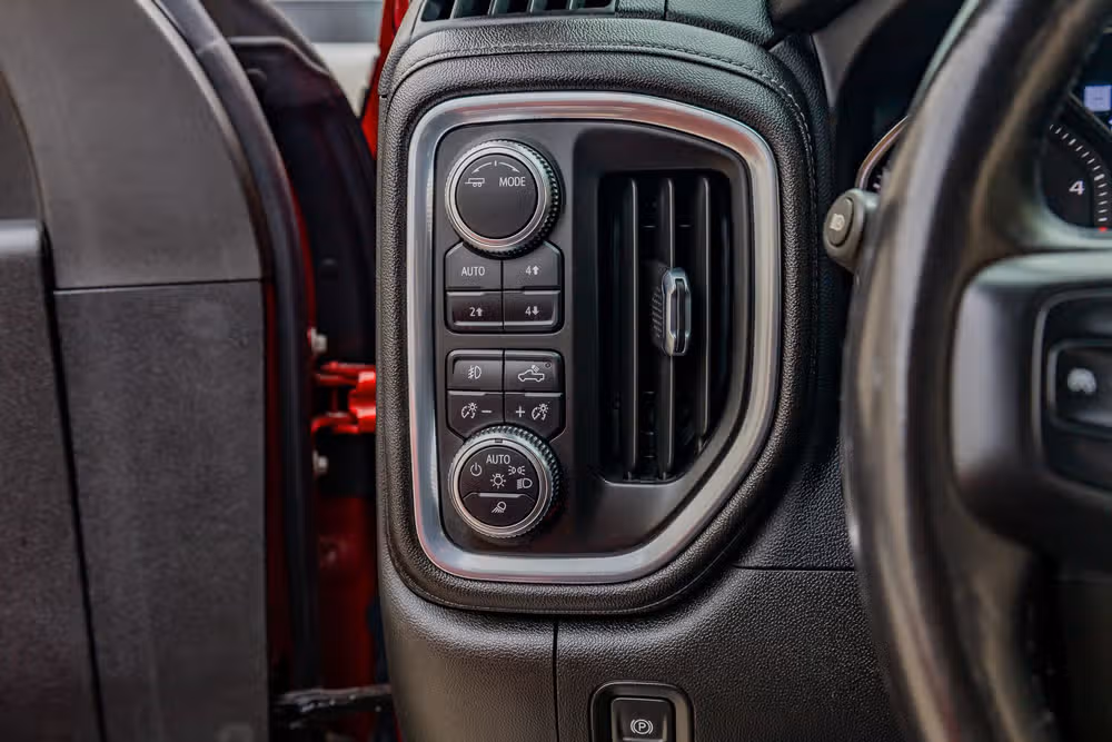 2022 GMC Sierra 3500HD Denali Crew Cab Image 22