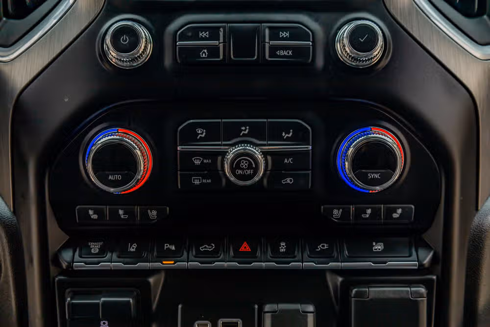 2022 GMC Sierra 3500HD Denali Crew Cab Image 27