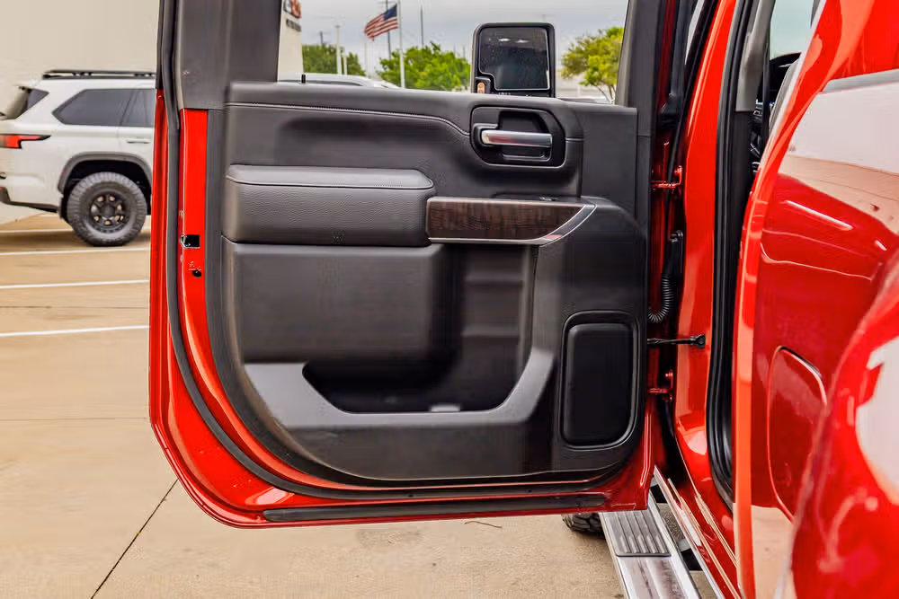 2022 GMC Sierra 3500HD Denali Crew Cab Image 38