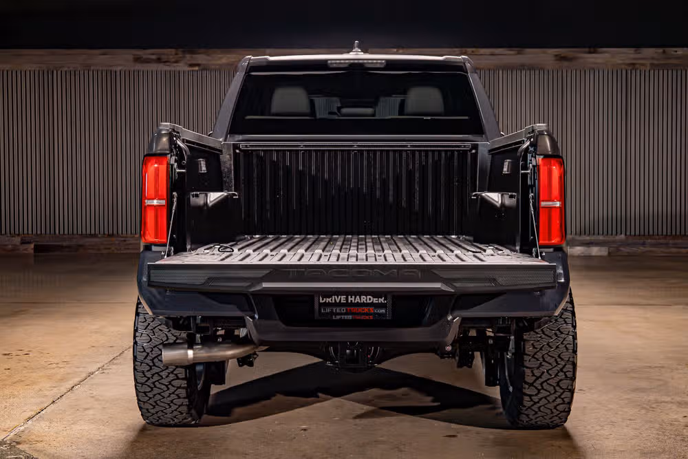 2026 Toyota Tacoma SR5 Double Cab Image 8