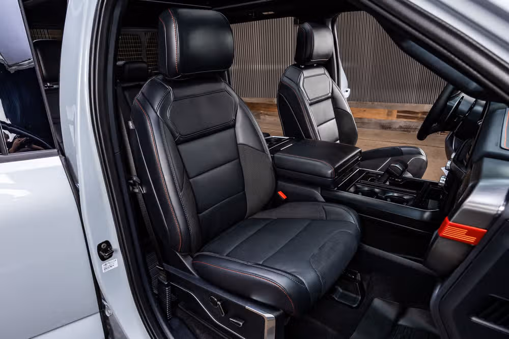 2025 Ford F-150 Raptor SuperCrew Image 31