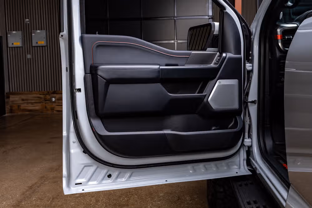 2025 Ford F-150 Raptor SuperCrew Image 36
