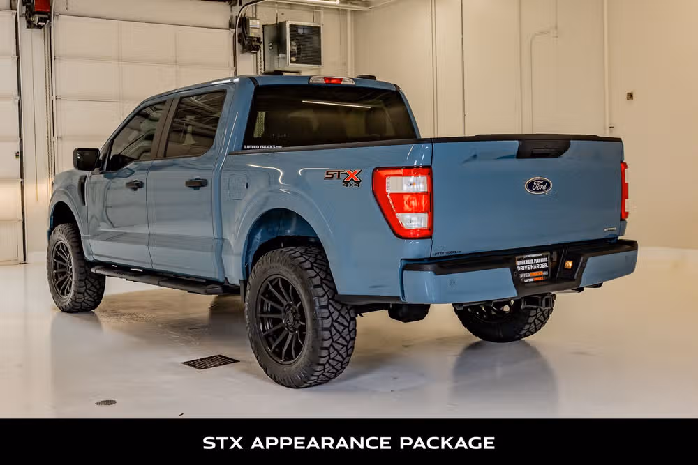 2023 Ford F-150 XL SuperCrew Image 7